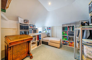 Bedroom 6 in separated house- click for photo gallery